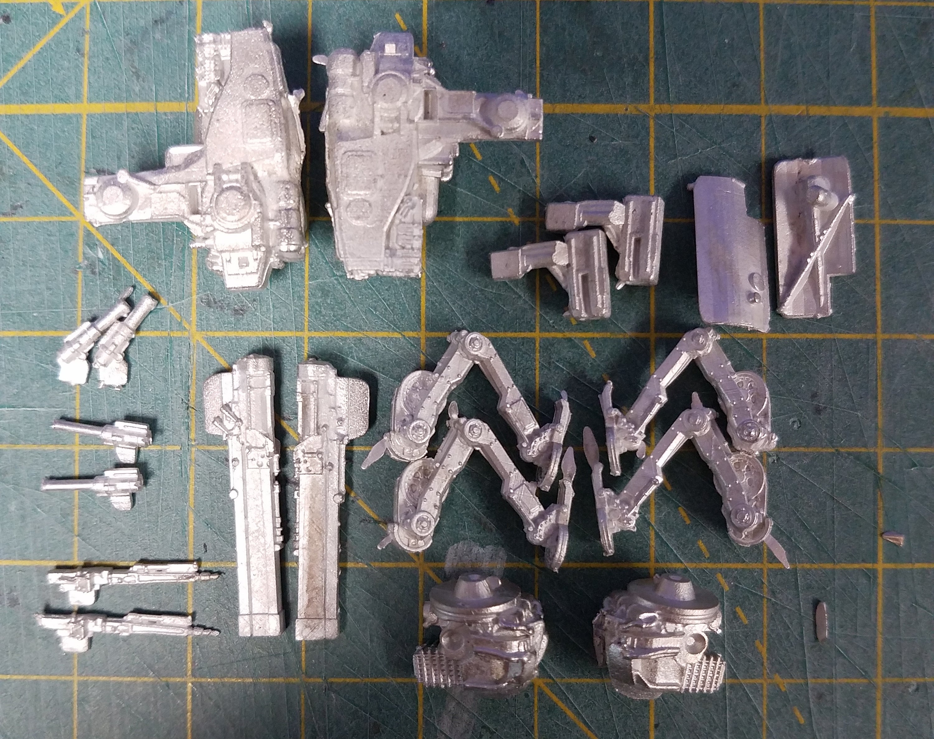 1/144 Scale Mini — Loyalist Buckmasters